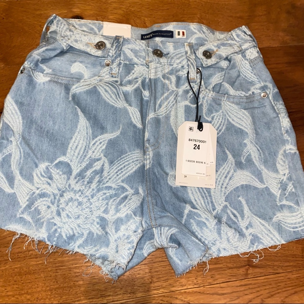 Levi’s jean shorts